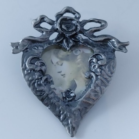 Vtg Victorian Style Heart and Roses Brooch Pewter Gray - Picture 1 of 5